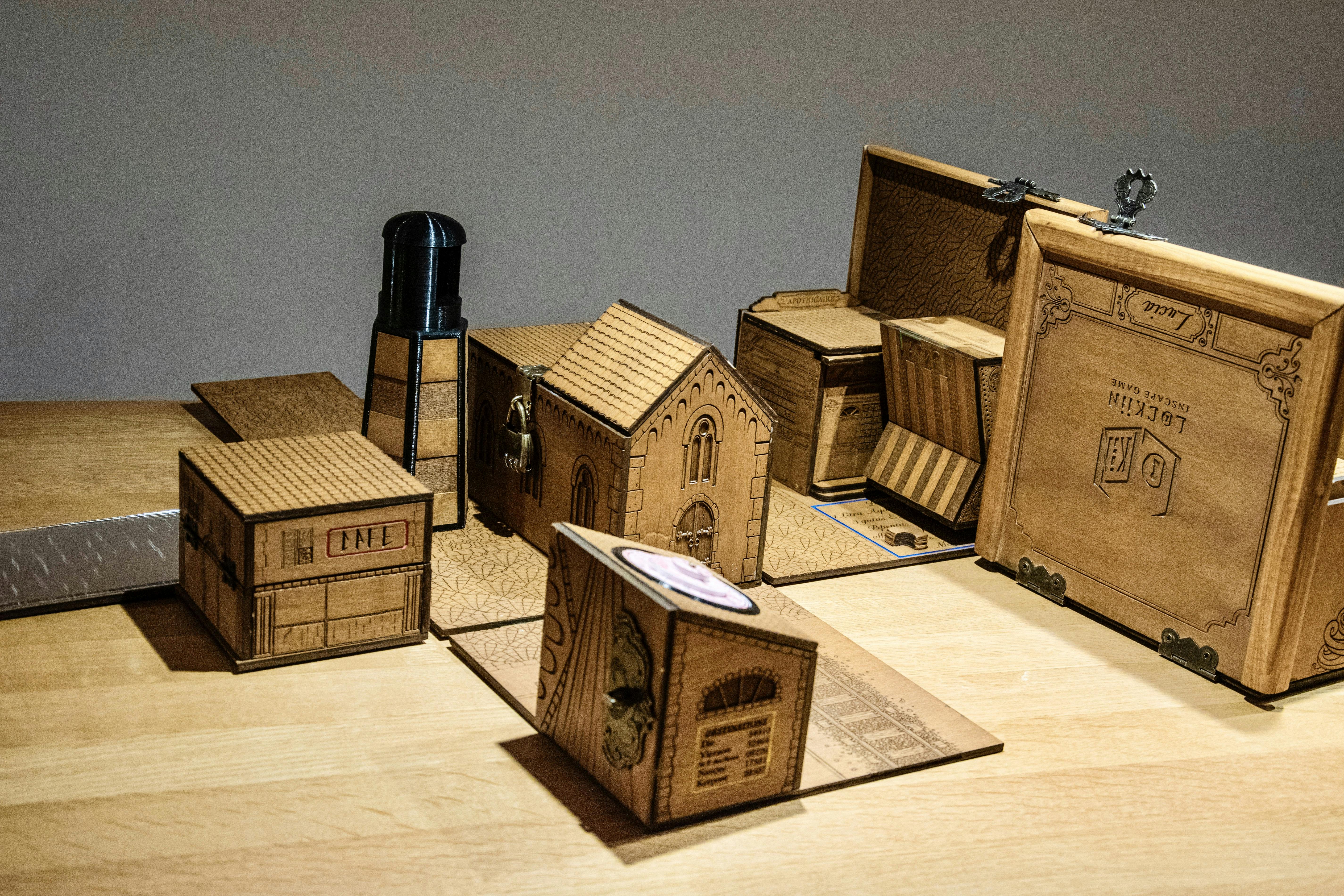 [TEST] Lockiin Inscape Game, la boîte à énigmes qui cache un joli village en bois